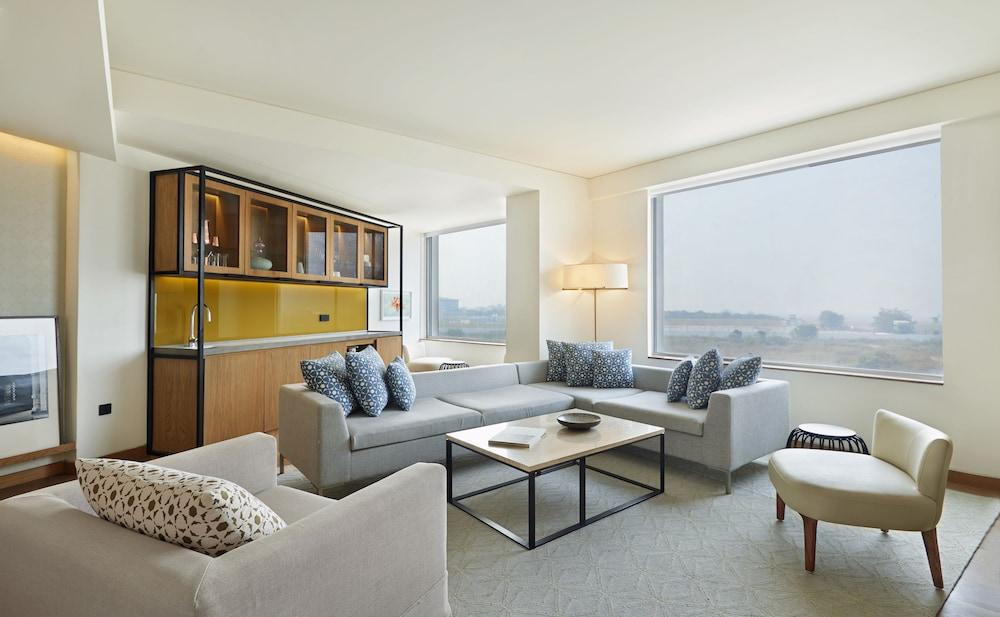 Andaz Delhi, By Hyatt 5*