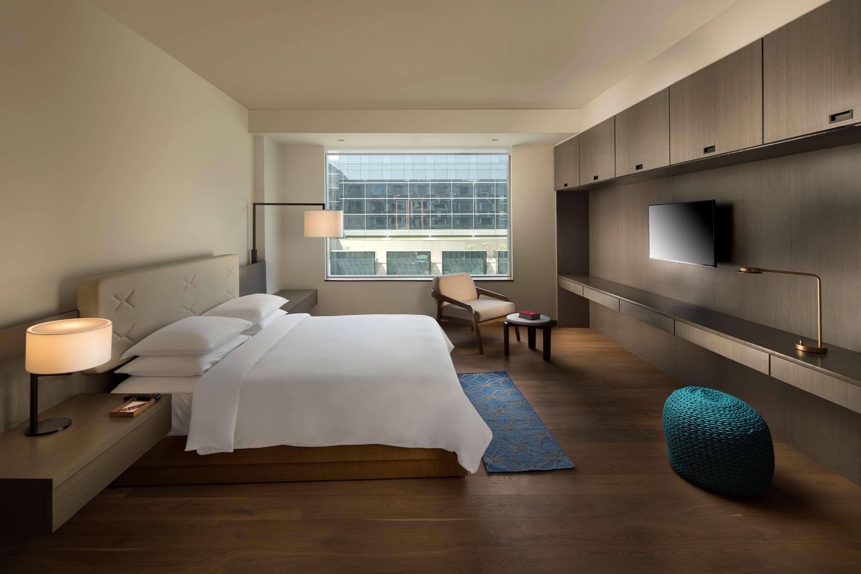 Andaz Delhi, By Hyatt 5* New Delhi