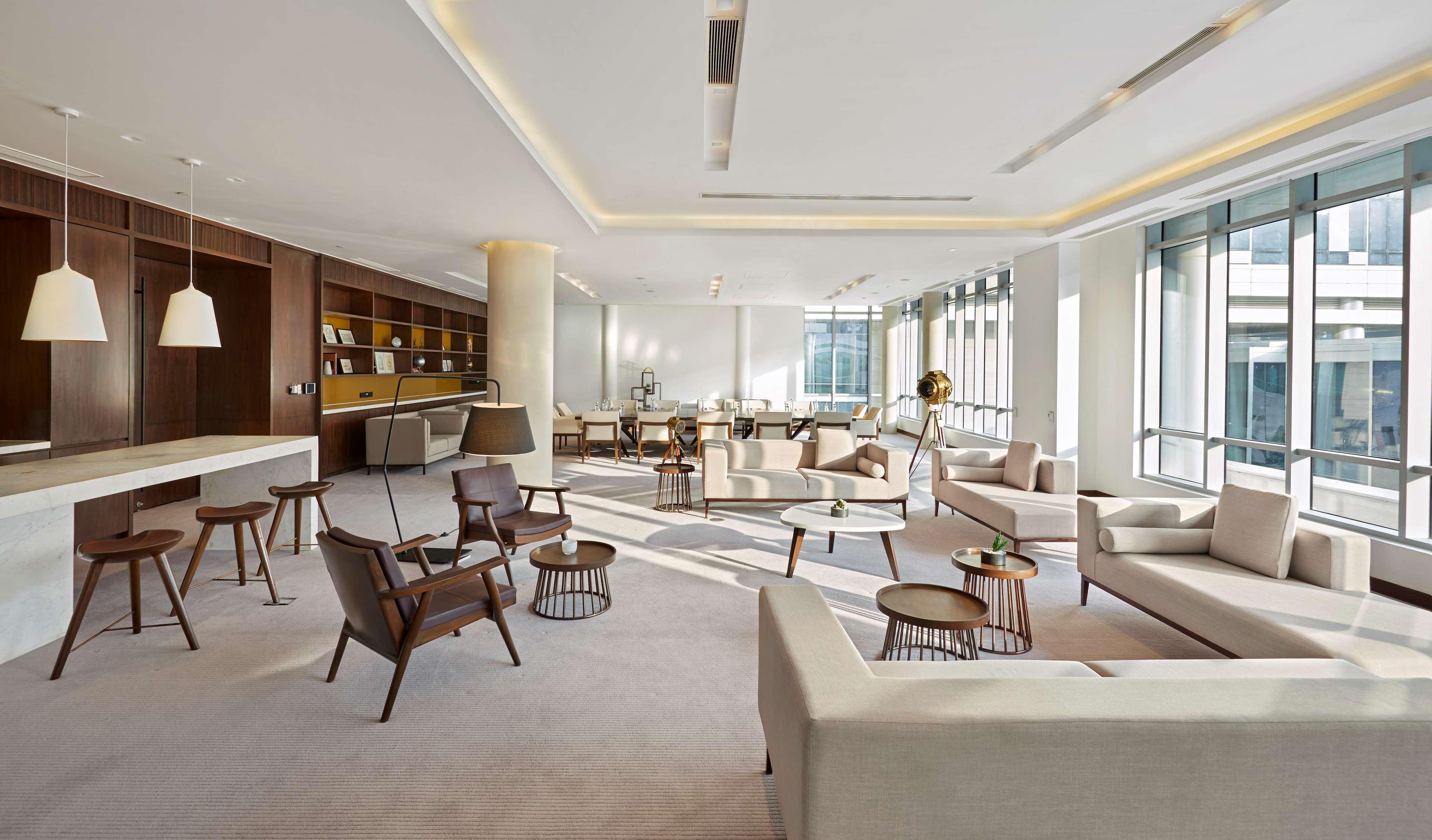 Hotel Andaz Delhi, By Hyatt 5*