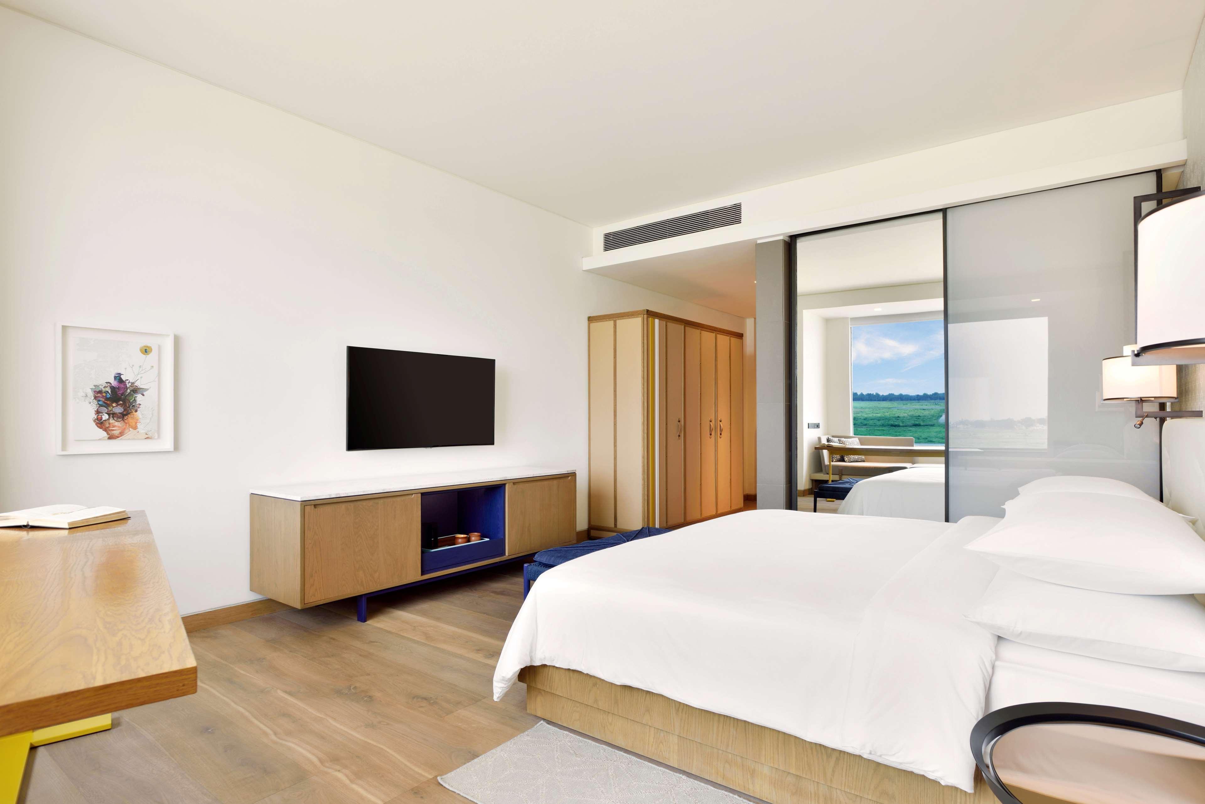 Hotel Andaz Delhi, By Hyatt 5*
