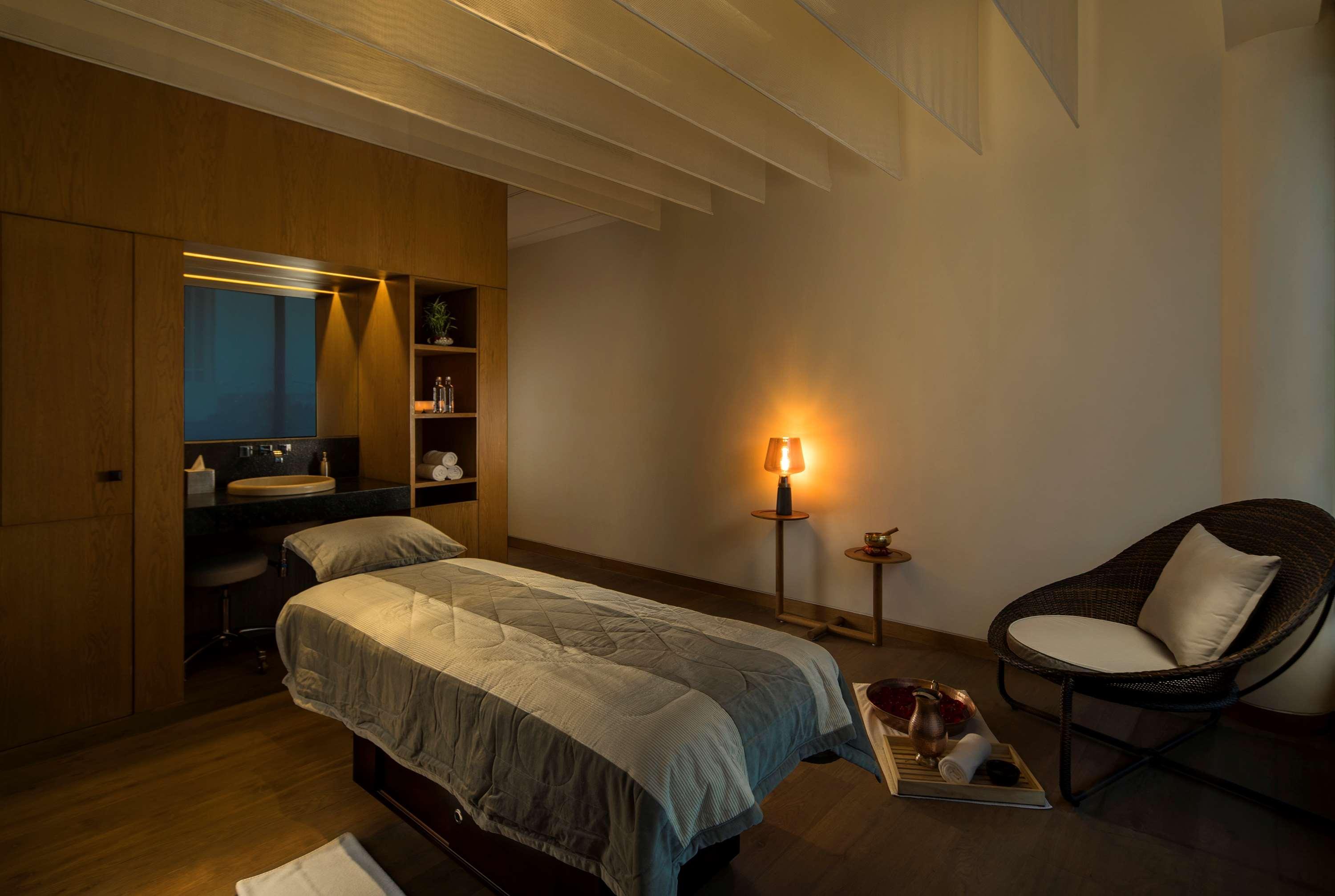 Andaz Delhi, By Hyatt Hotel 5*